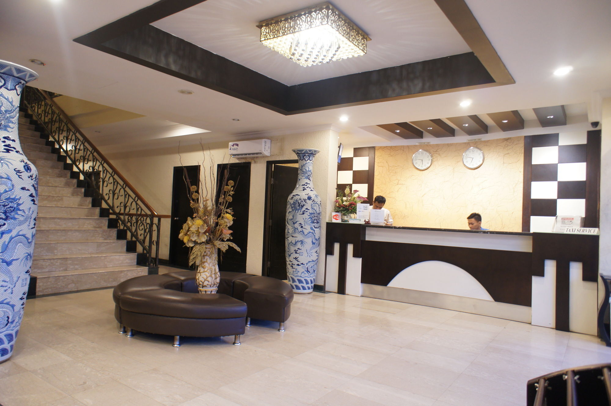 Sky View Hotel Managed By Os Batam Exteriör bild