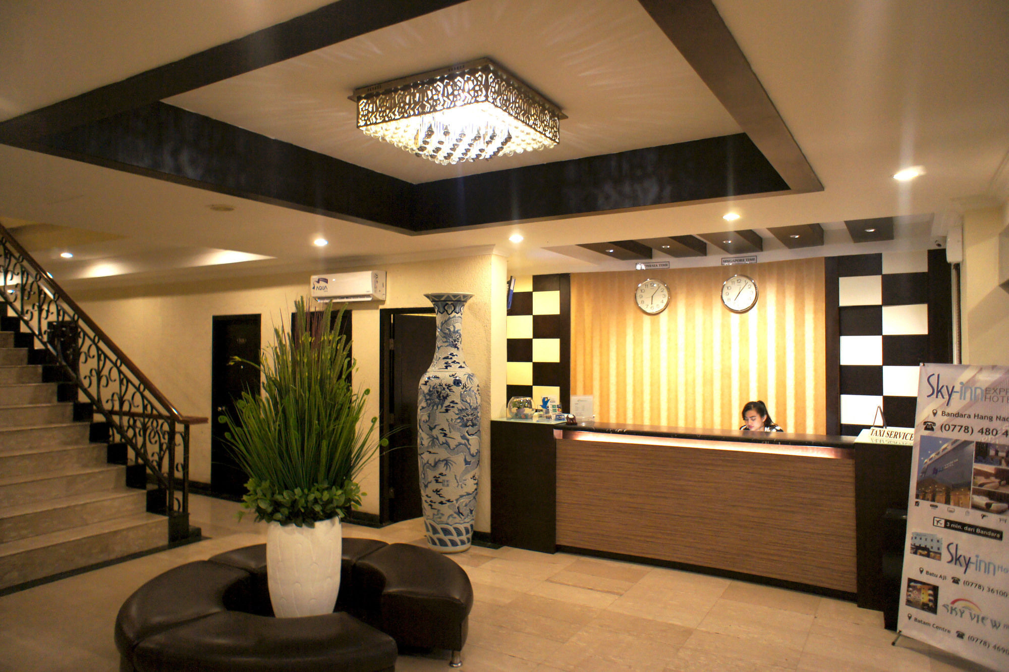 Sky View Hotel Managed By Os Batam Exteriör bild