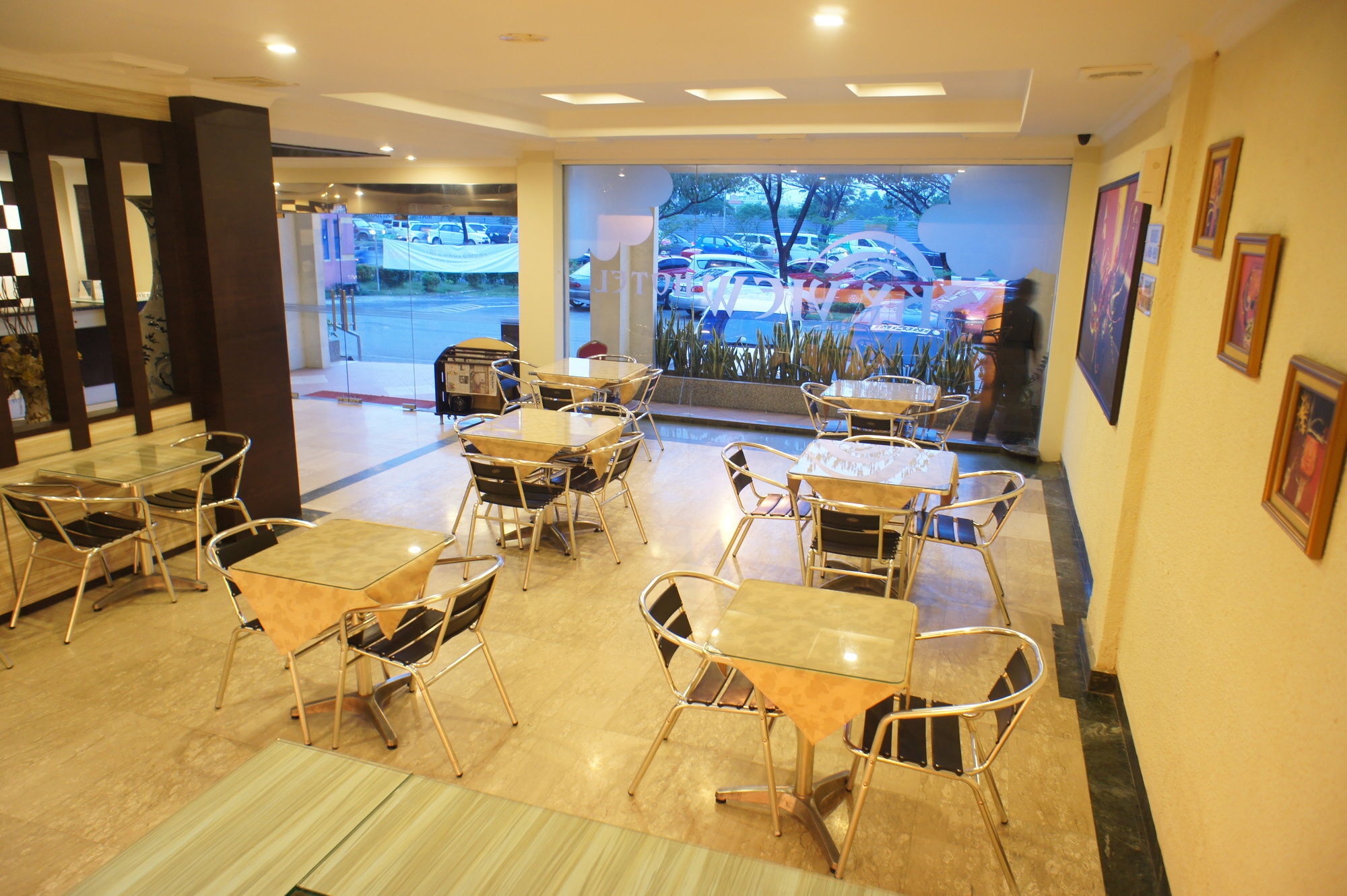 Sky View Hotel Managed By Os Batam Exteriör bild